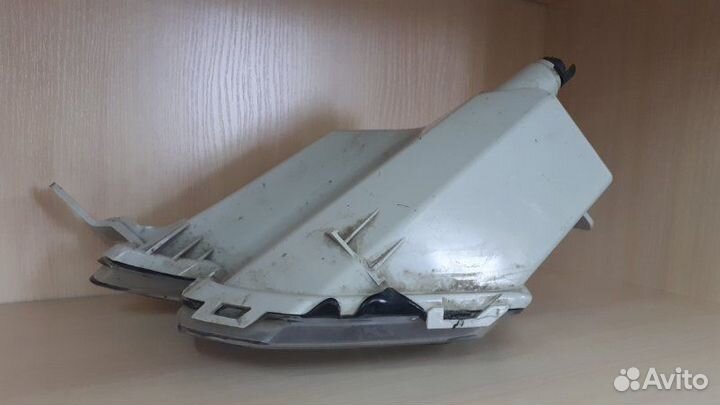 Фара противотуманная передняя правая Ford Explorer