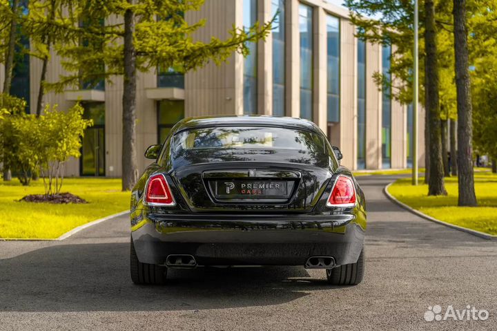 Аренда авто rolls royce black badge