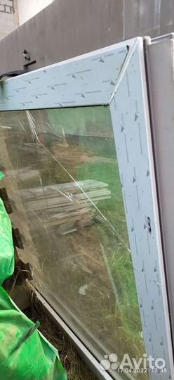 Окно пластиковое бу, трещина