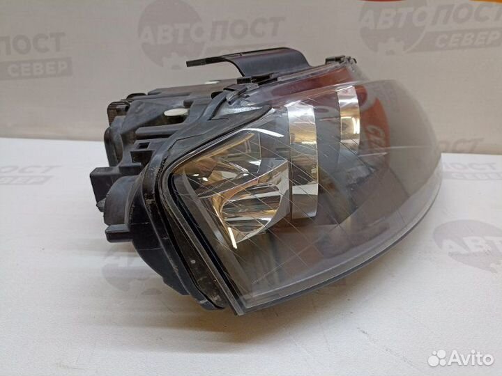 Фара правая Audi A3 8P BLR 2008