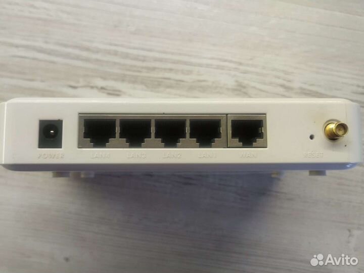 Роутер zyxel P330-WE