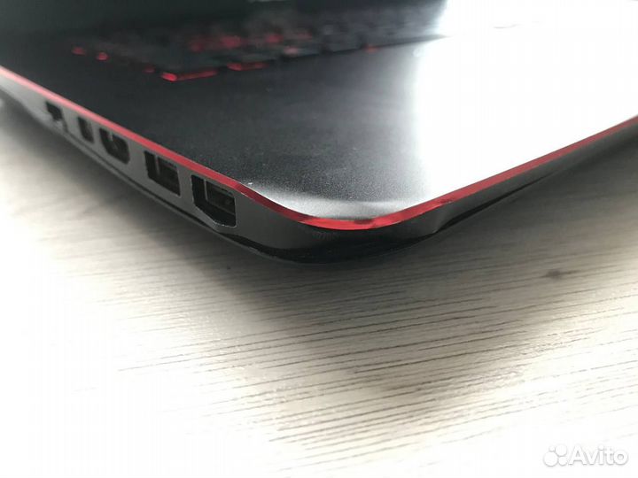 Игровой ноутбук Asus ROG G771JW i7/16GB/GTX 960M