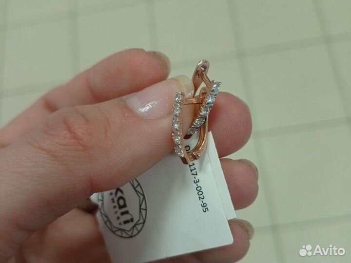 Серебрянные серьги с бриллиантами
