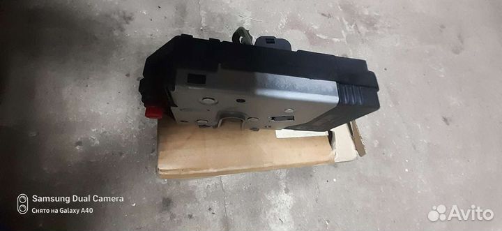 Замок двери задний левый опель корса с