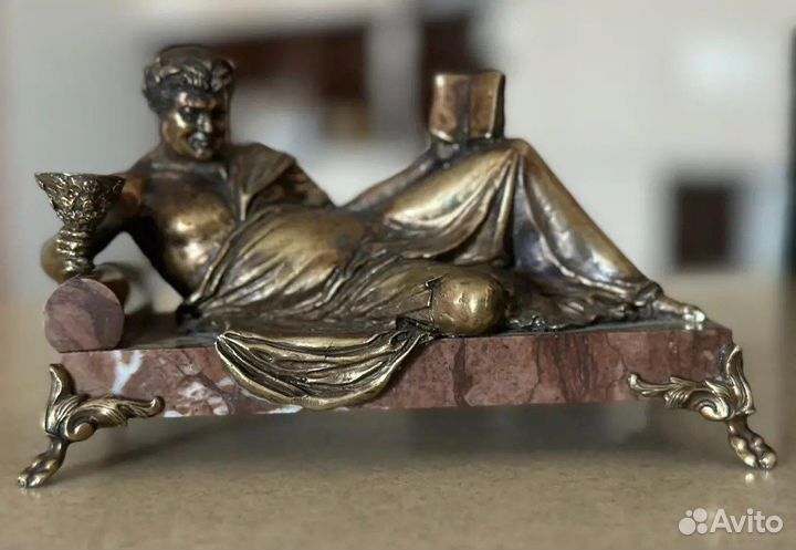 Бронзовая статуэтка