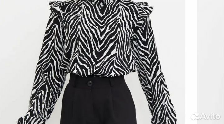 Блузка черно белая