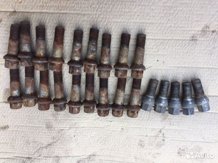 Колесные болты