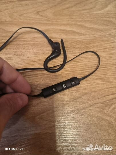 2 Bluetooth гарнитуры