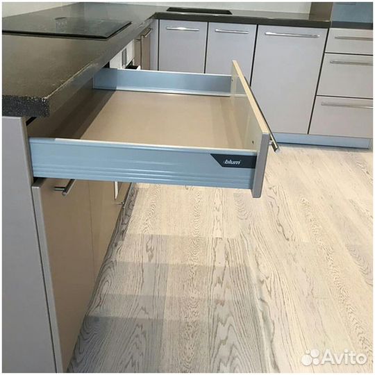 Кухонный гарнитур новый. Не б/у