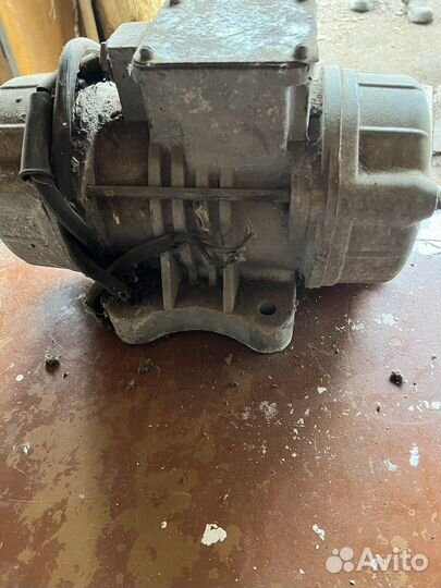 Вибромотор ив-98 36Вольт 3 фазы