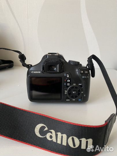 Зеркальный фотоаппарат Canon EOS 1100d