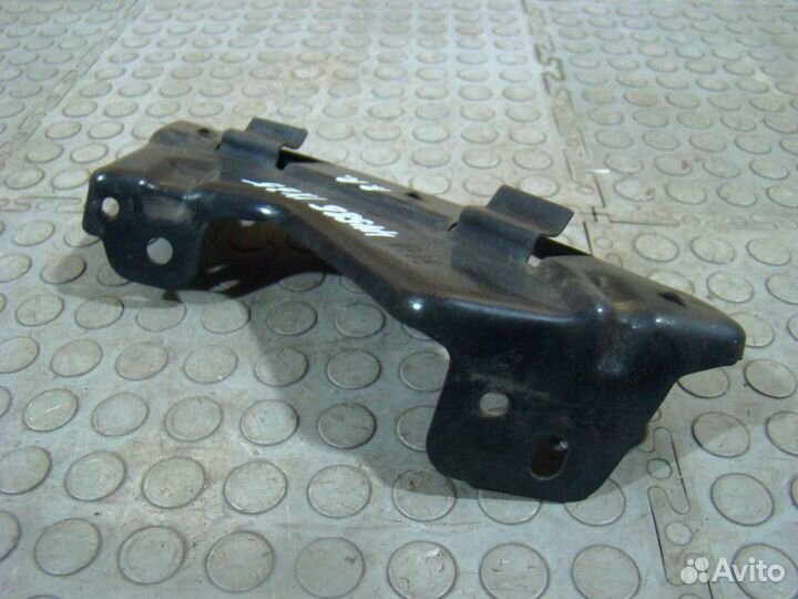 Hyundai ix35 Кронштейн переднего бампера правый