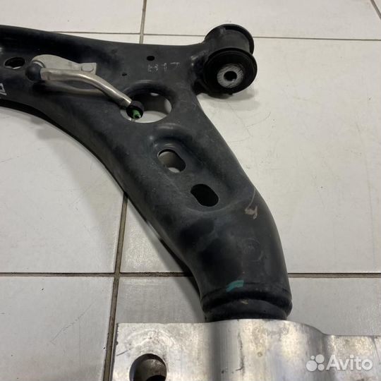 Рычаг передний левый Volkswagen Passat CC 358