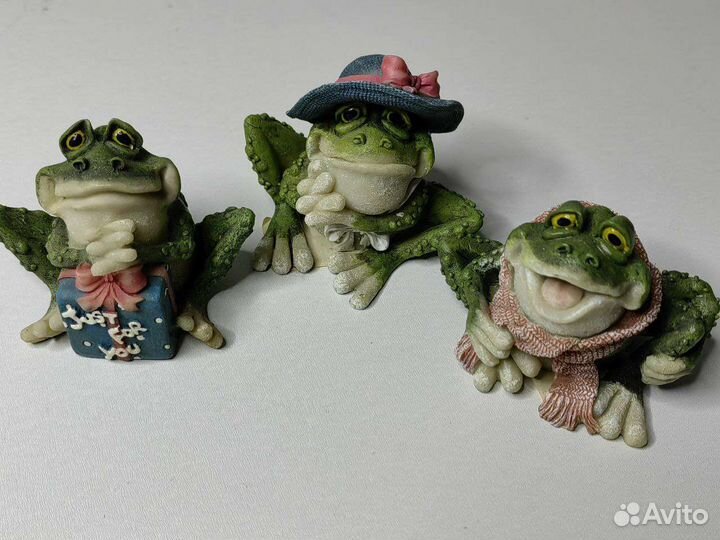 Статуэтка лягушка