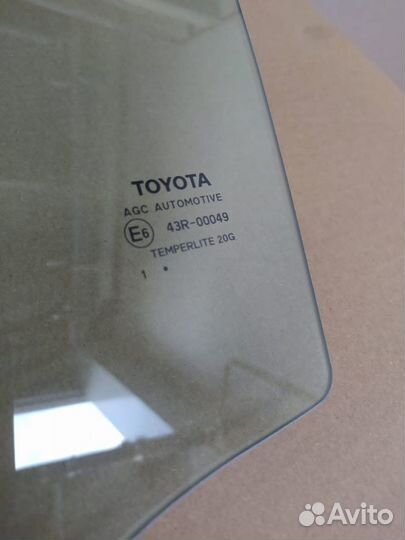 Стекло опускное двери задней левой Toyota Camry 70