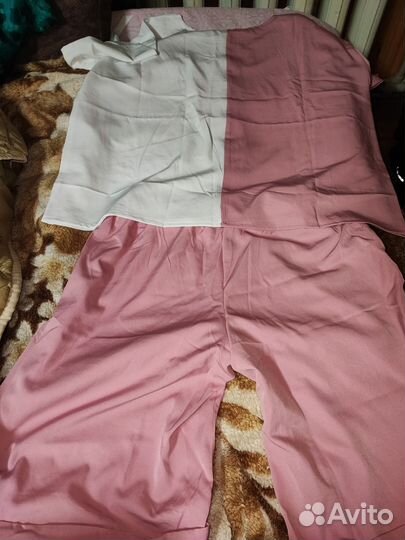 Костюм женский двойка футболка и шорты