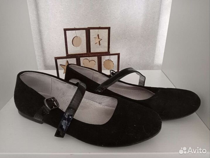 Туфли для девочки размер 35