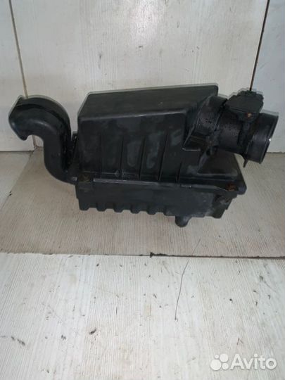 Корпус воздушного фильтра Ford Focus 1 седан 1