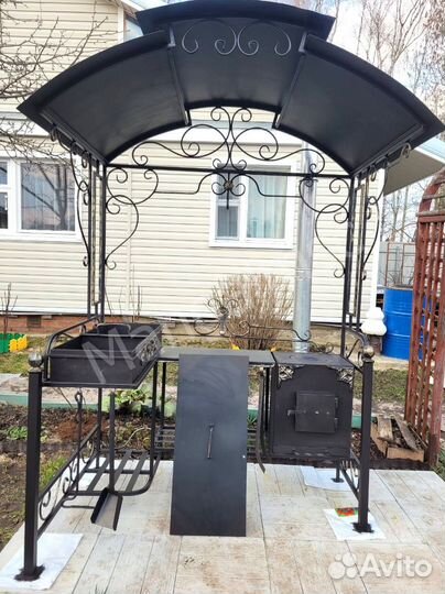 Мангал с крышей