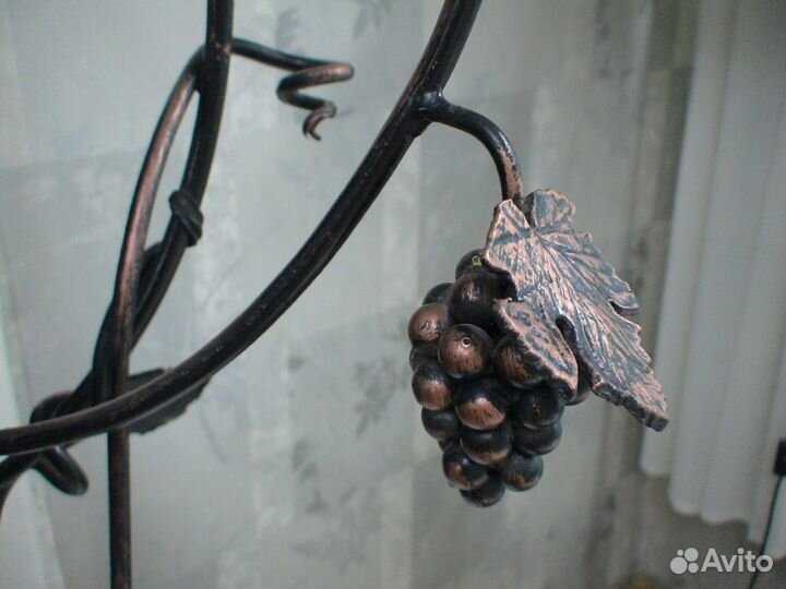 Кованная стойка для цветов 