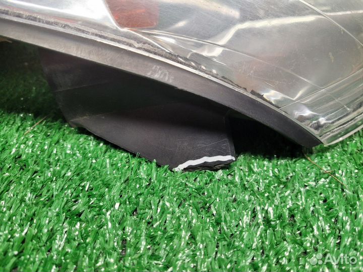 Указатель поворота левый Mazda MPV