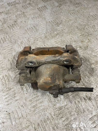 Суппорт передний левый Skoda Rapid, I 2017