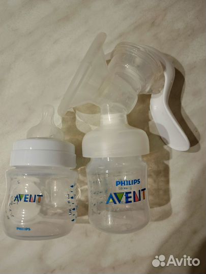 Ручной молокоотсос Philips Avent + бутылочка