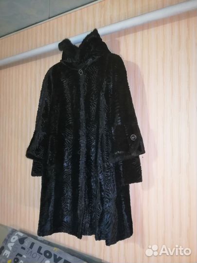Искусственная шуба с капюшоном