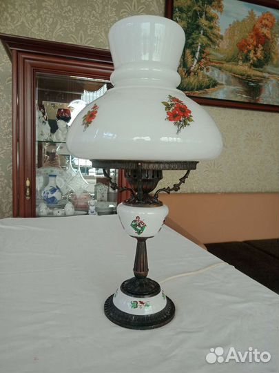 Лампа настольная
