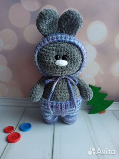 Зайчик вязаный игрушка ручной работы