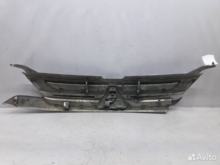 Решетка радиатора Mitsubishi Outlander 3 GF