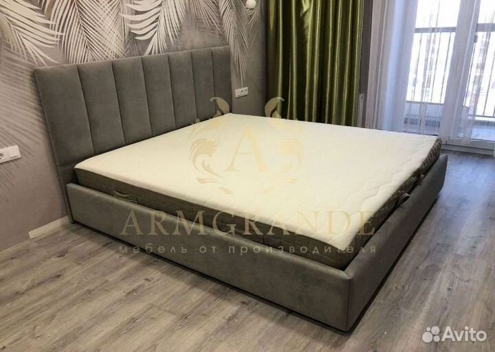 Кровать двуспальная