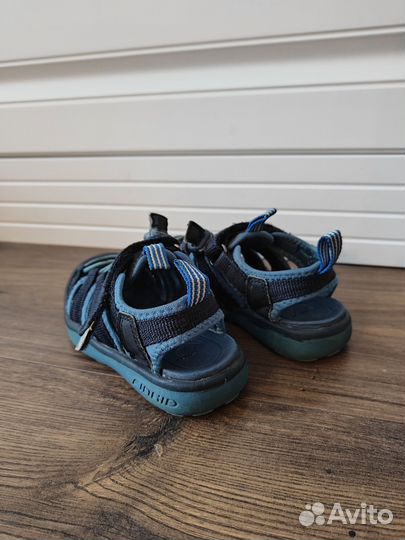 Сандалии детские 25 размер