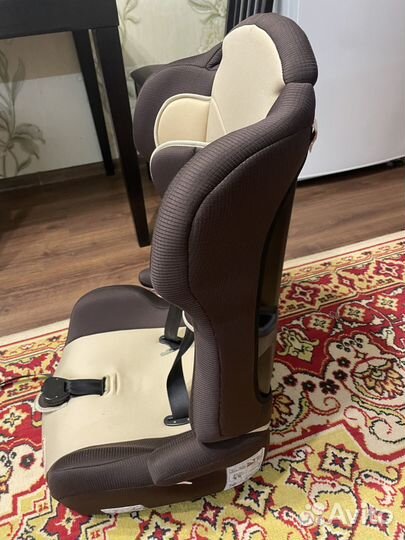 Автомобильное детское кресло