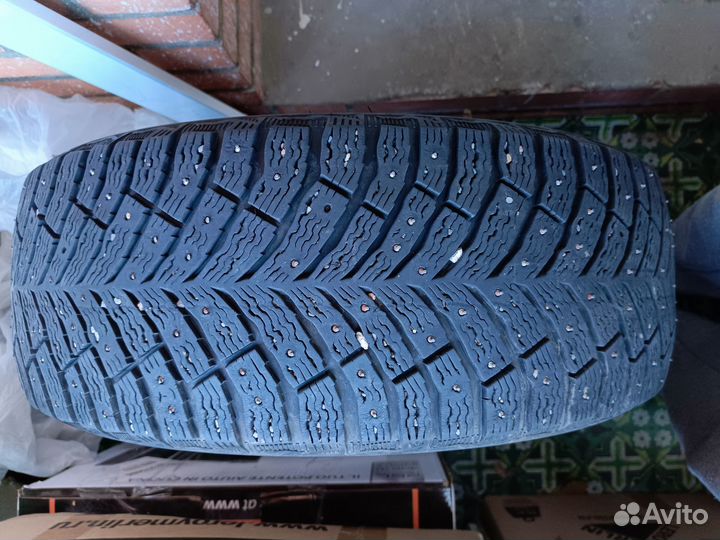 Michelin X-Ice North 4 215/55 R18 99