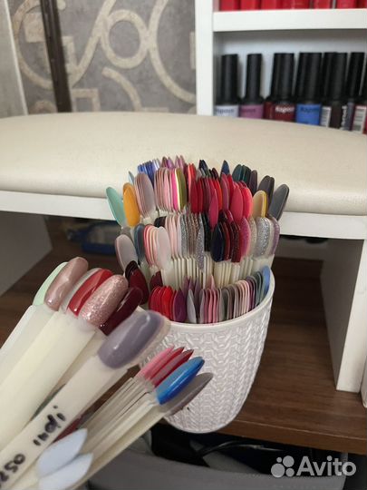 Стеллаж с гель лаками