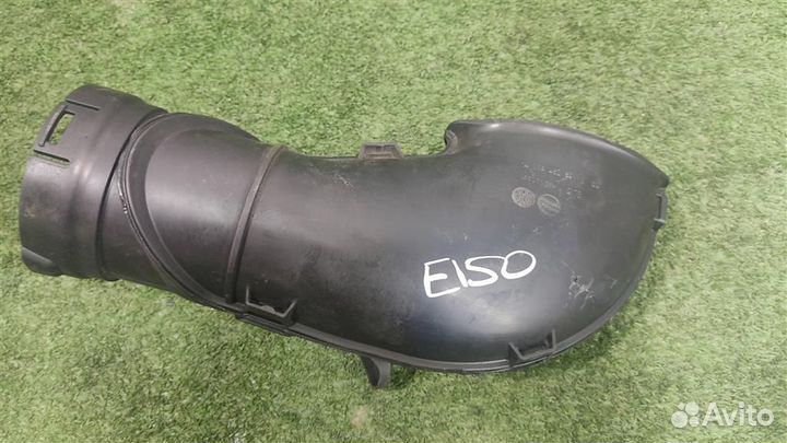 Воздухозаборник Peugeot Expert 2010