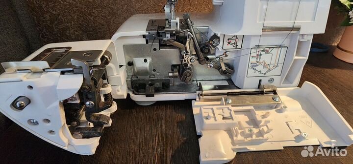Оверлок comfort 110