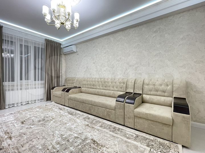 2-к. квартира, 56 м², 4/12 эт.