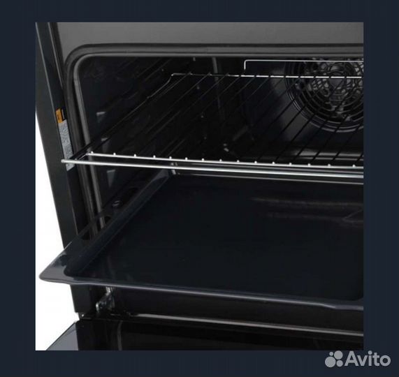 Новый духовой шкаф Hotpoint Ariston FA3 540