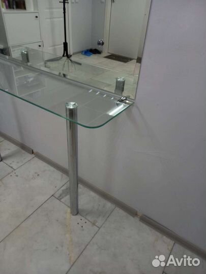 Зеркало с полкой