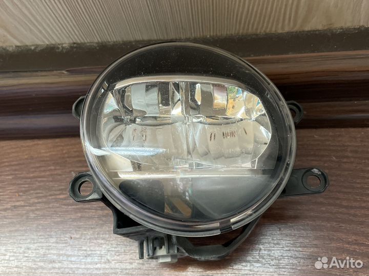 Туманка Lexus IS250