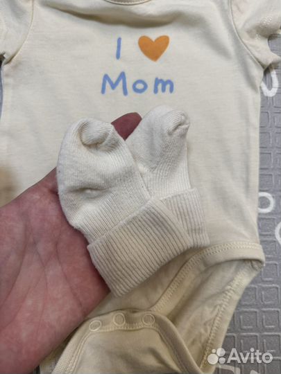 Боди доя новорожденного с носочками