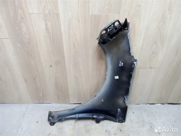 Крыло переднее правое от Peugeot 308 2007
