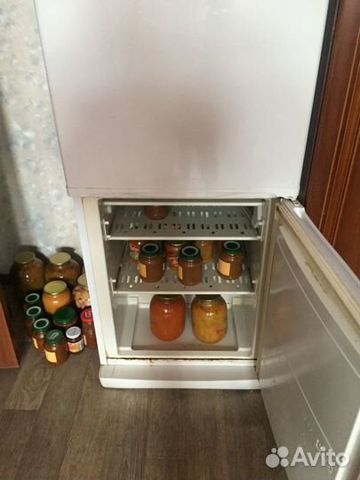 Холодильник indesit на запчасти