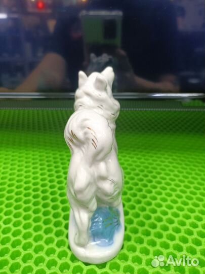 Статуэтка Лайка(Гжель)
