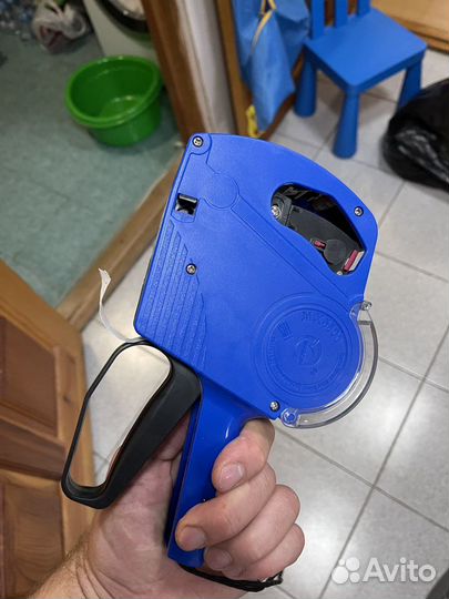 Этикет пистолет