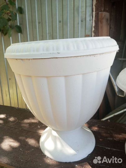 Ваза напольная из гипса