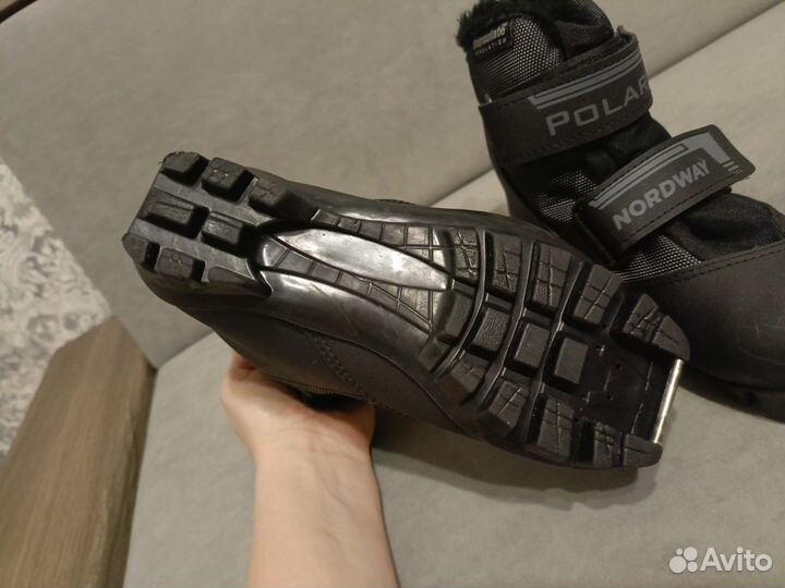 Лыжные ботинки