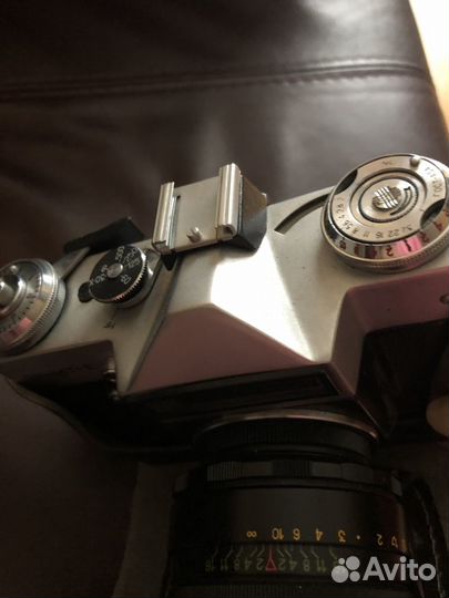 Зеркальный фотоаппарат зенит